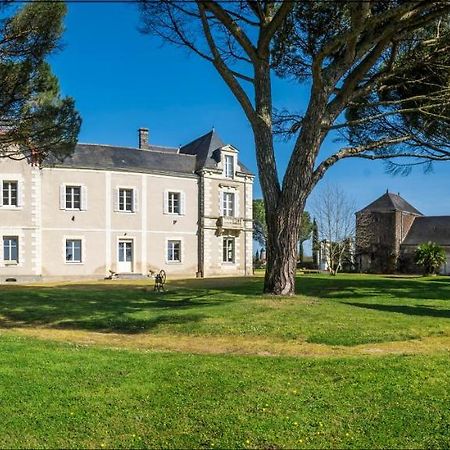Vignoble Chateau Piegue - Winery Rochefort-sur-Loire Exterior foto