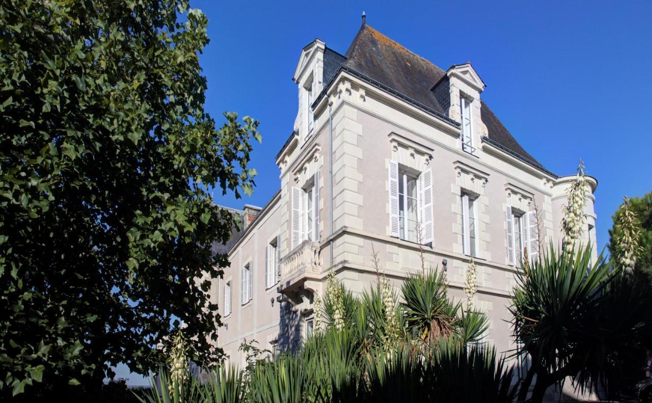 Vignoble Chateau Piegue - Winery Rochefort-sur-Loire Exterior foto